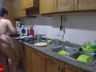 Храня се вашият путка и дупе в на kitchen.raf013